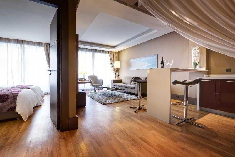 Gray Boutique Hotel カサブランカ エクステリア 写真 Suite