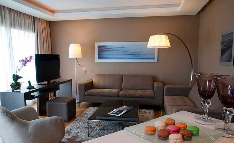 Gray Boutique Hotel カサブランカ エクステリア 写真 A living room in a hotel suite